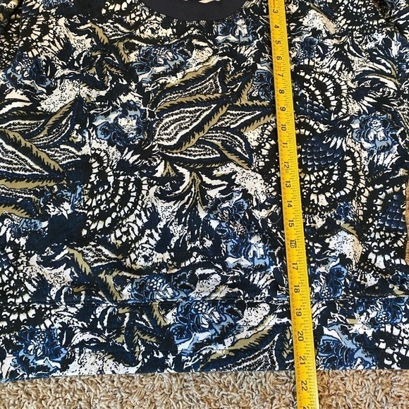 Joie Caleigh Floral Print Sweatshirt Cropped Blue MultiColor Thumb Holes Relaxed - Picture 6 of 9